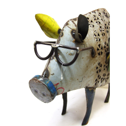 Świnka w Okularach Lampion Figurka metalowa z recyclingu